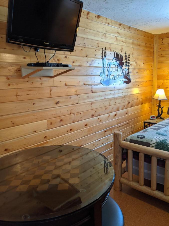 9 Bar W Cabins West Yellowstone Exterior photo